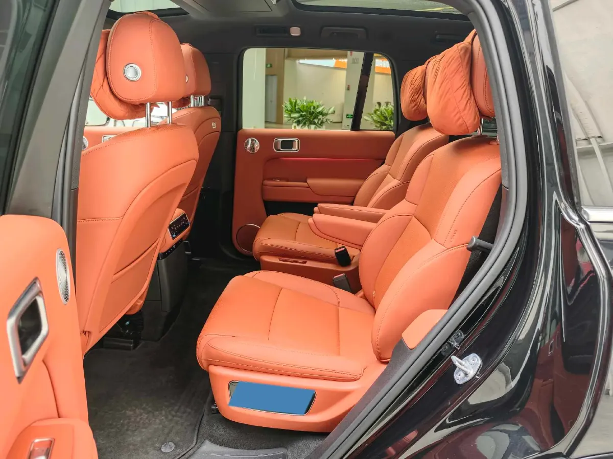 2025 Li L8 Range Extended 154HP REEV,autocango,china used car exporter,china ev exporter,chinese used car exporter,chinese used ev exporter