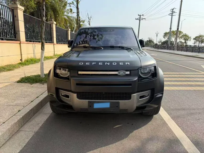 2024 Land Rover Defender 3.0T 400HP L6 8AT,autocango,china used car exporter,china ev exporter,chinese used car exporter,chinese used ev exporter