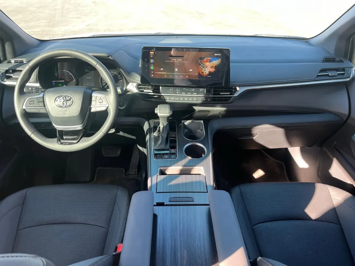 2024 Toyota Sienna 2.5L 189HP L4 E-CVT Hybrid,autocango,china used car exporter,china ev exporter,chinese used car exporter,chinese used ev exporter