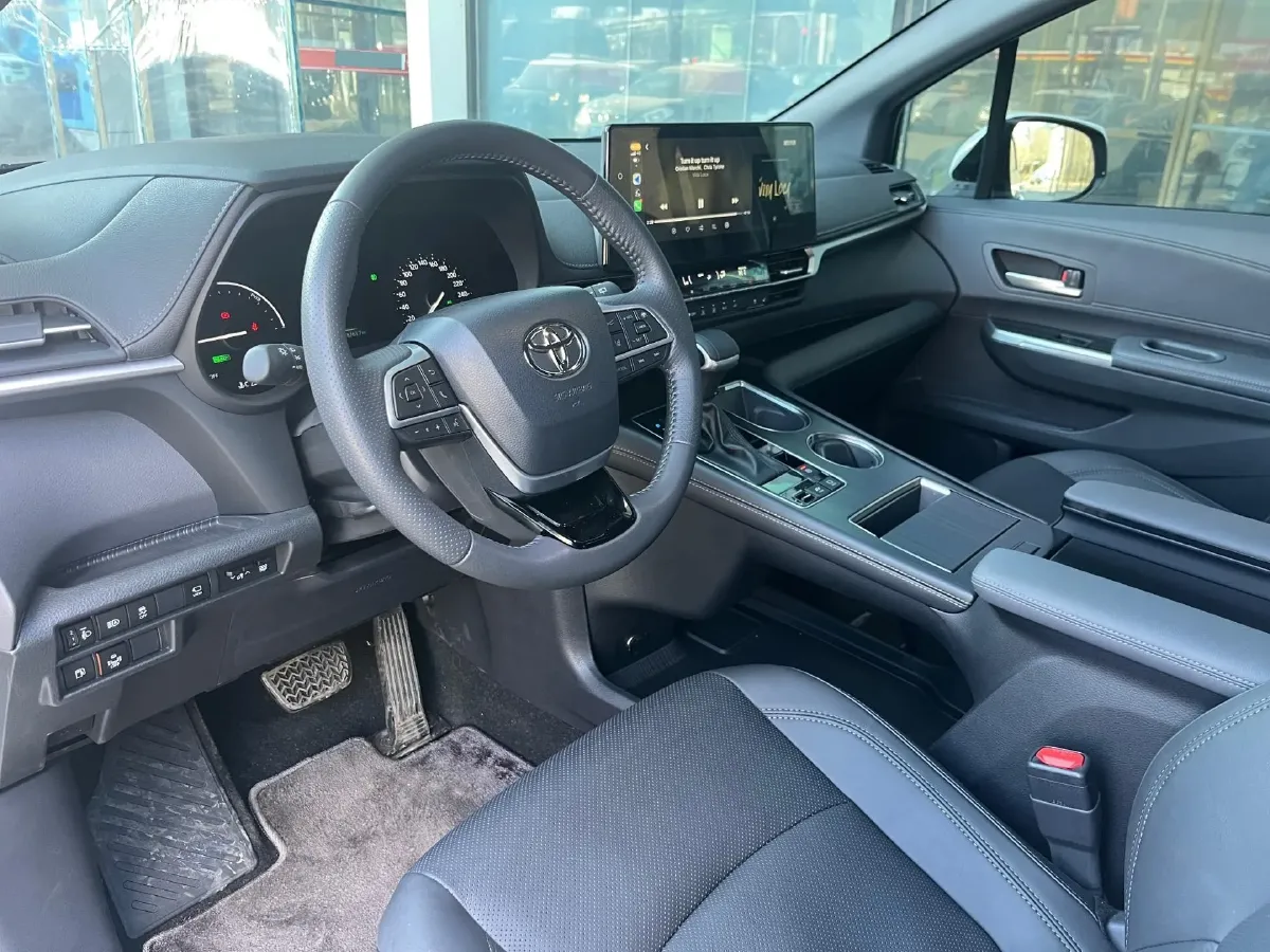 2024 Toyota Sienna 2.5L 189HP L4 E-CVT Hybrid,autocango,china used car exporter,china ev exporter,chinese used car exporter,chinese used ev exporter