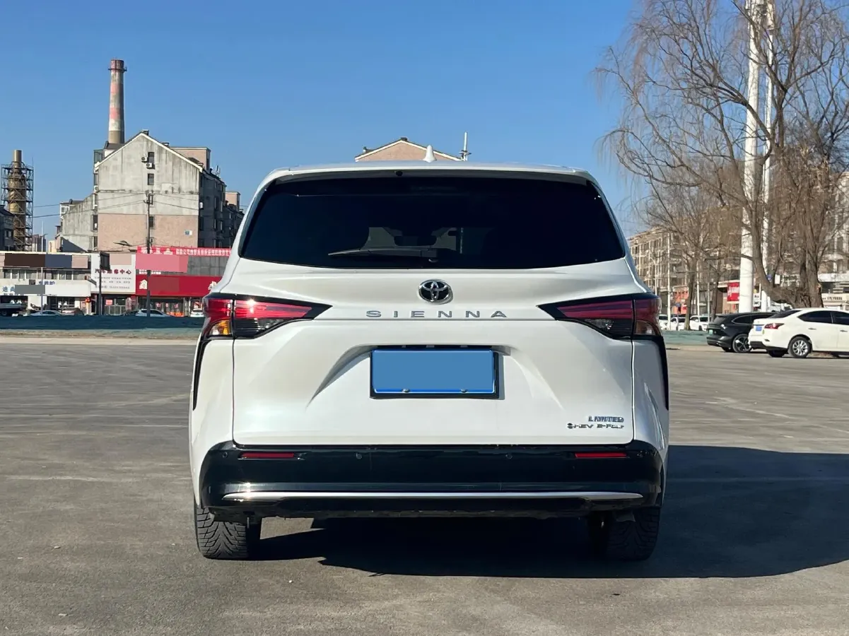 2024 Toyota Sienna 2.5L 189HP L4 E-CVT Hybrid,autocango,china used car exporter,china ev exporter,chinese used car exporter,chinese used ev exporter
