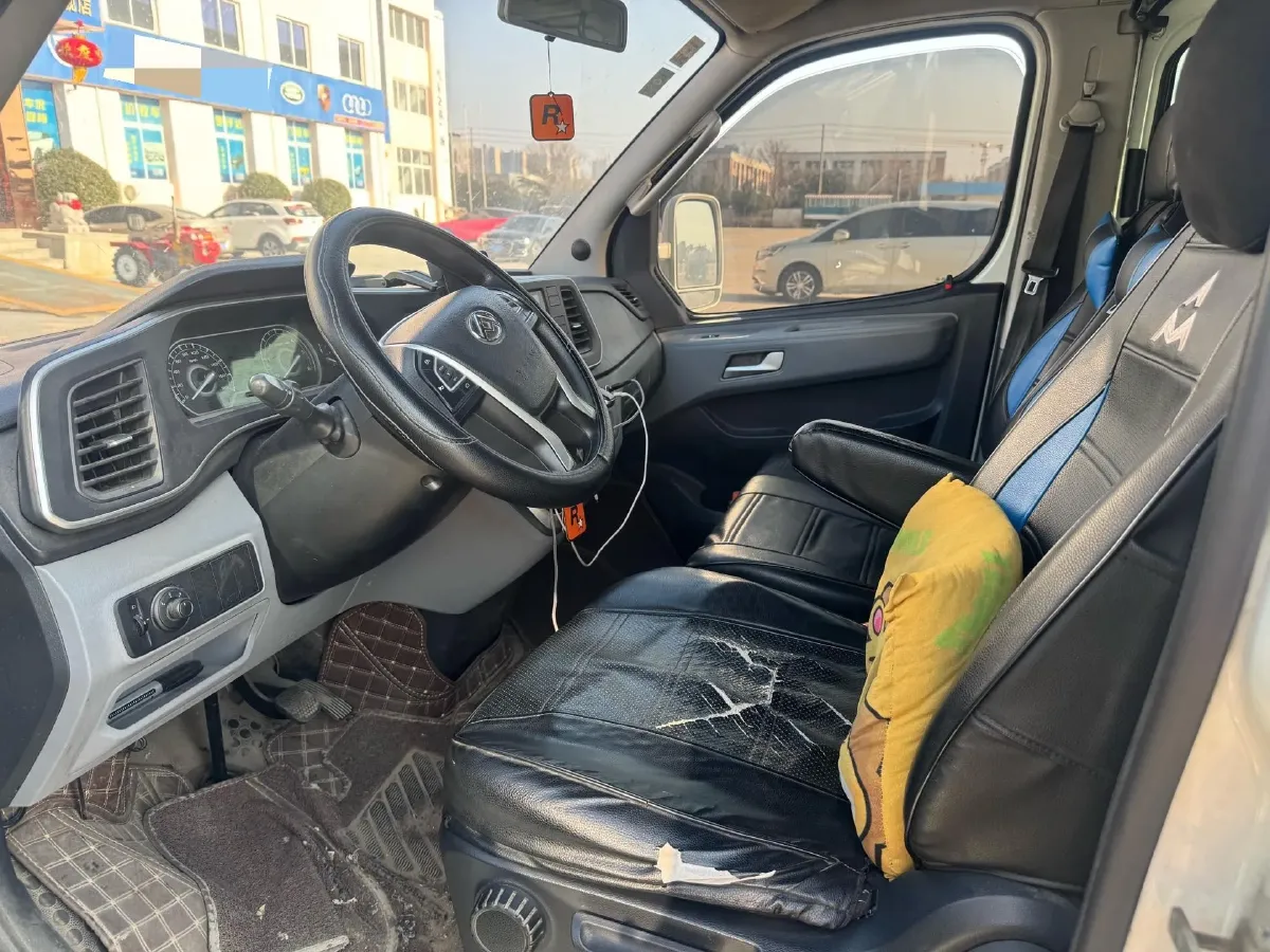 2021 MAXUS XinTu V80 2.0T 127HP L4 6MT,autocango,china used car exporter,china ev exporter,chinese used car exporter,chinese used ev exporter