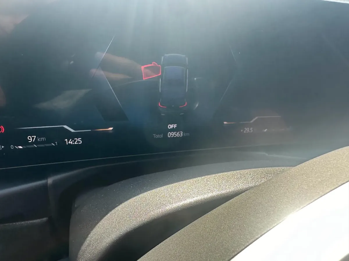 2025 BMW 3 Series 2.0T 184HP L4 8AT,autocango,china used car exporter,china ev exporter,chinese used car exporter,chinese used ev exporter