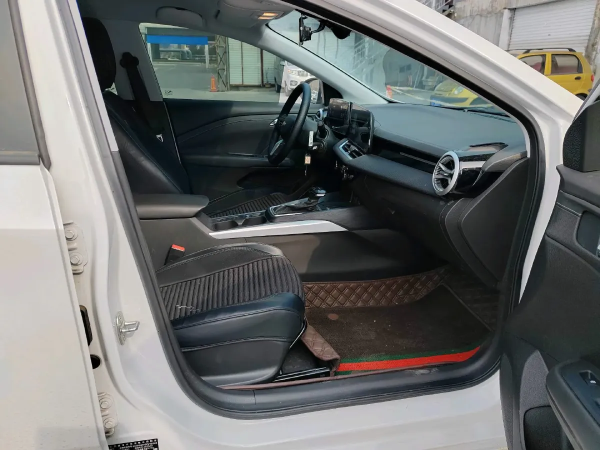 2023 Chevrolet Monza 1.5L 113HP L4 6DCT,autocango,china used car exporter,china ev exporter,chinese used car exporter,chinese used ev exporter