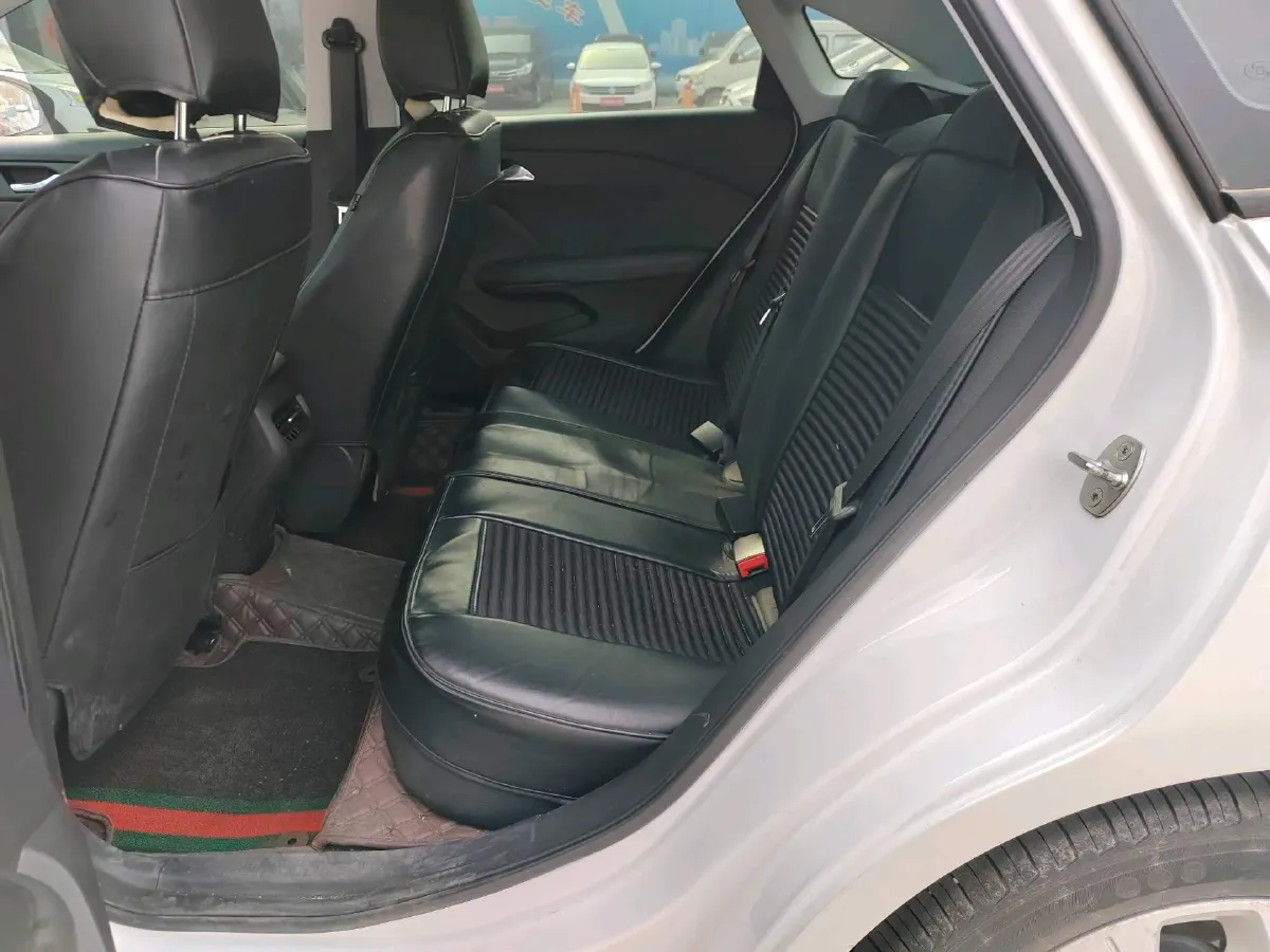 2023 Chevrolet Monza 1.5L 113HP L4 6DCT,autocango,china used car exporter,china ev exporter,chinese used car exporter,chinese used ev exporter