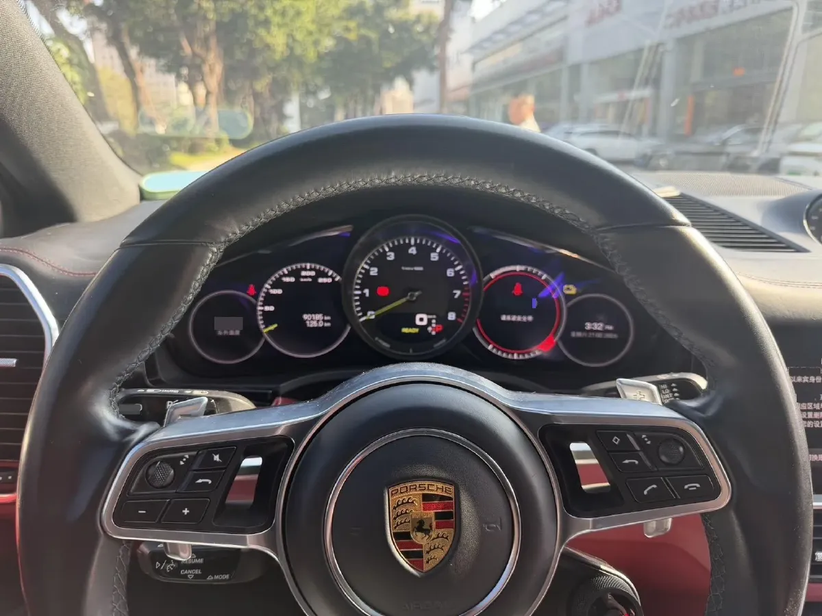 2022 Porsche Cayenne 2.0T 252HP L4 8AT PHEV 17.9KWH,autocango,china used car exporter,china ev exporter,chinese used car exporter,chinese used ev exporter