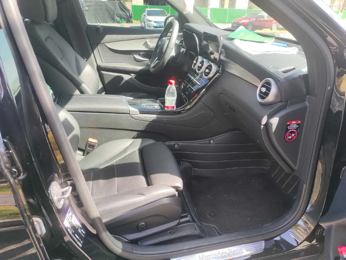 2021 Mercedes-Benz GLC Class 2.0T 197HP L4 9AT,autocango,china used car exporter,china ev exporter,chinese used car exporter,chinese used ev exporter