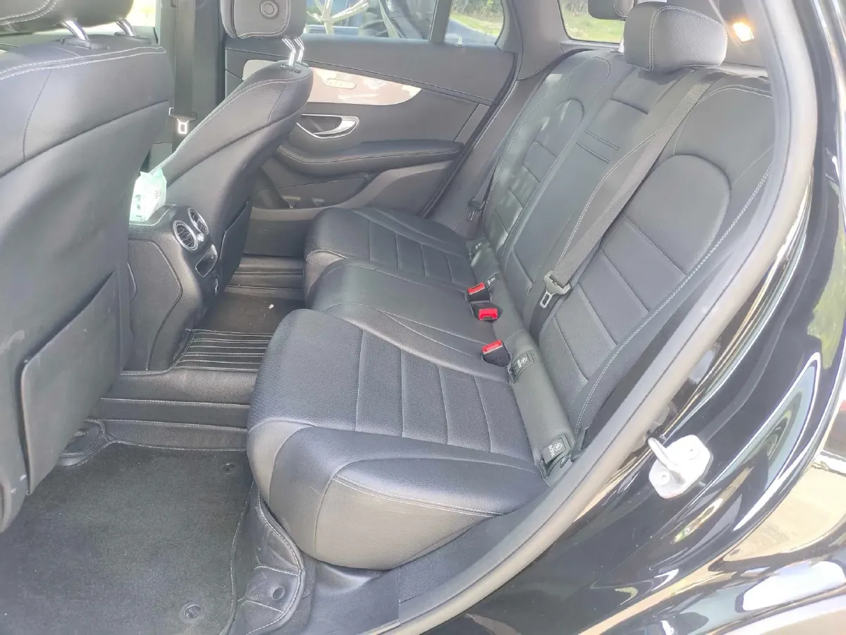 2021 Mercedes-Benz GLC Class 2.0T 197HP L4 9AT,autocango,china used car exporter,china ev exporter,chinese used car exporter,chinese used ev exporter