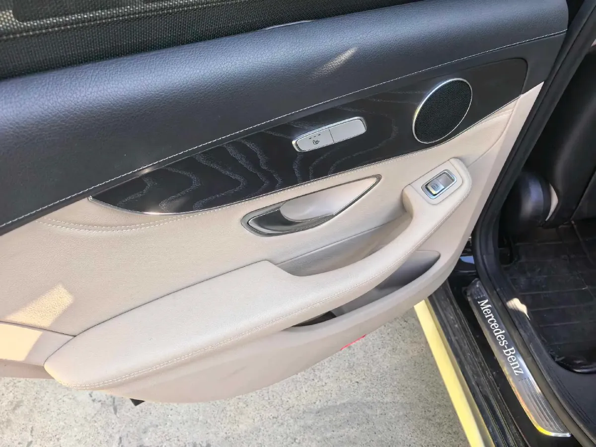 2019 Mercedes-Benz GLC Coupe 2.0T 211HP L4 9AT,autocango,china used car exporter,china ev exporter,chinese used car exporter,chinese used ev exporter