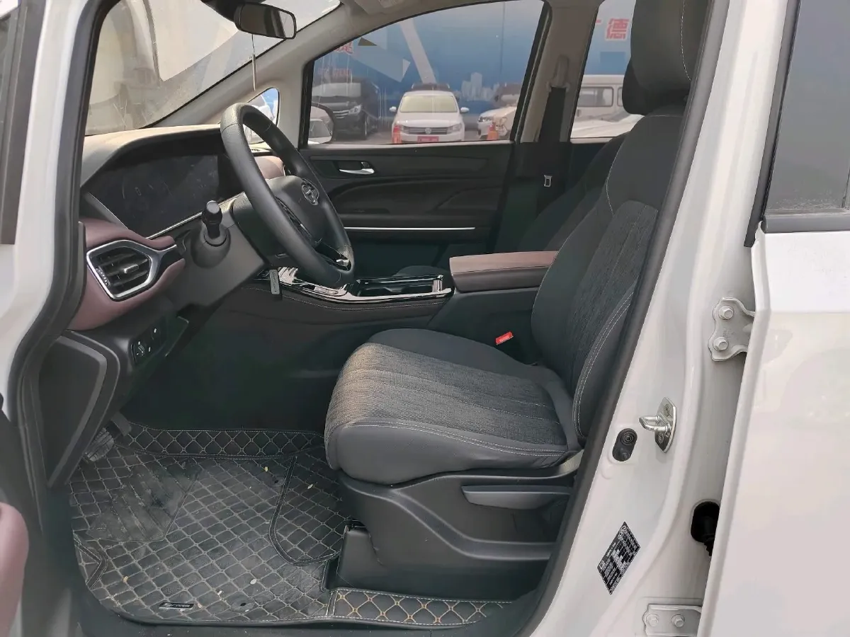 2023 GAC Trumpchi M6 1.5T 177HP L4 7DCT,autocango,china used car exporter,china ev exporter,chinese used car exporter,chinese used ev exporter