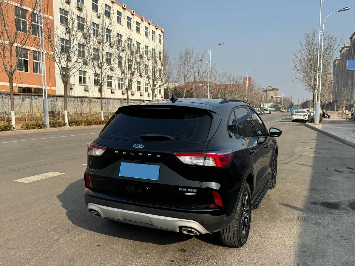 2020 Ford Escape 2.0T 248HP L4 8AT,autocango,china used car exporter,china ev exporter,chinese used car exporter,chinese used ev exporter