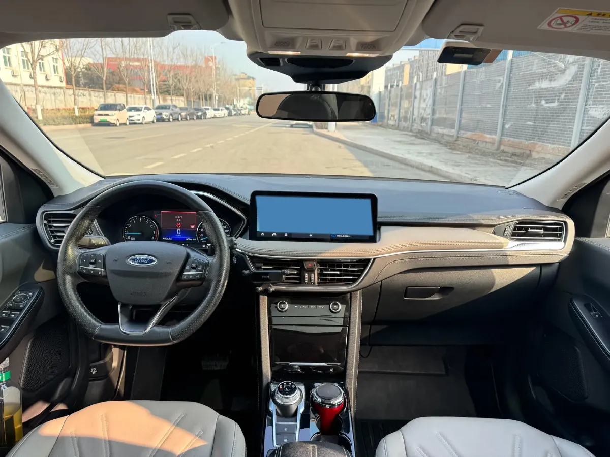 2020 Ford Escape 2.0T 248HP L4 8AT,autocango,china used car exporter,china ev exporter,chinese used car exporter,chinese used ev exporter