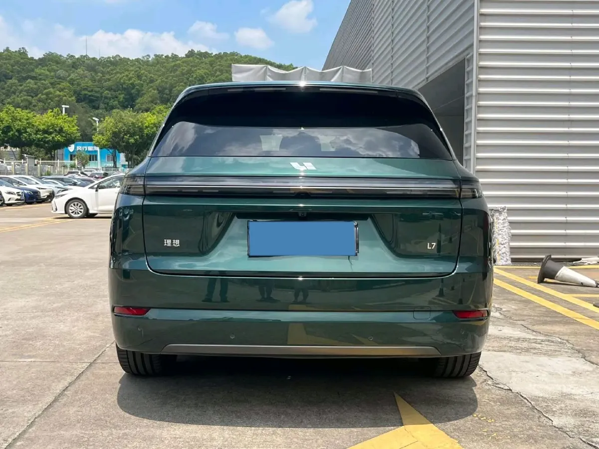 2025 Li L7 Range Extended 154HP REEV,autocango,china used car exporter,china ev exporter,chinese used car exporter,chinese used ev exporter
