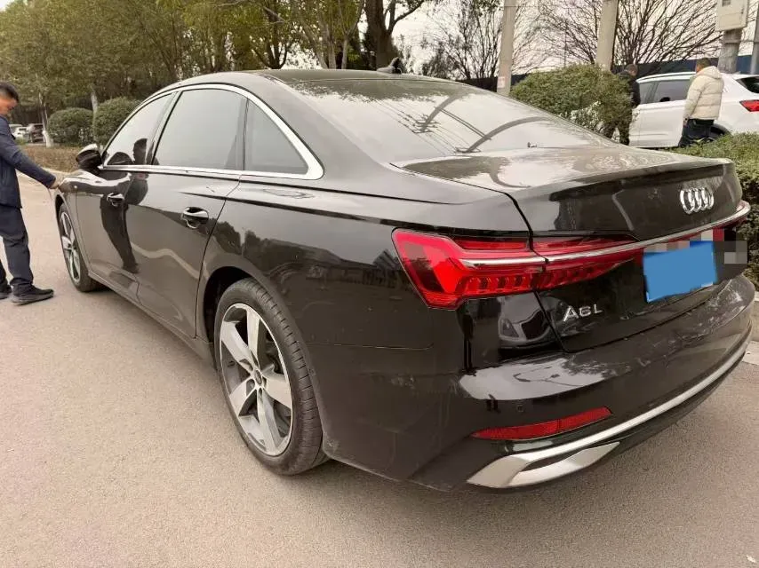 2023 Audi A6L 2.0T 245HP L4 7DCT,autocango,china used car exporter,china ev exporter,chinese used car exporter,chinese used ev exporter