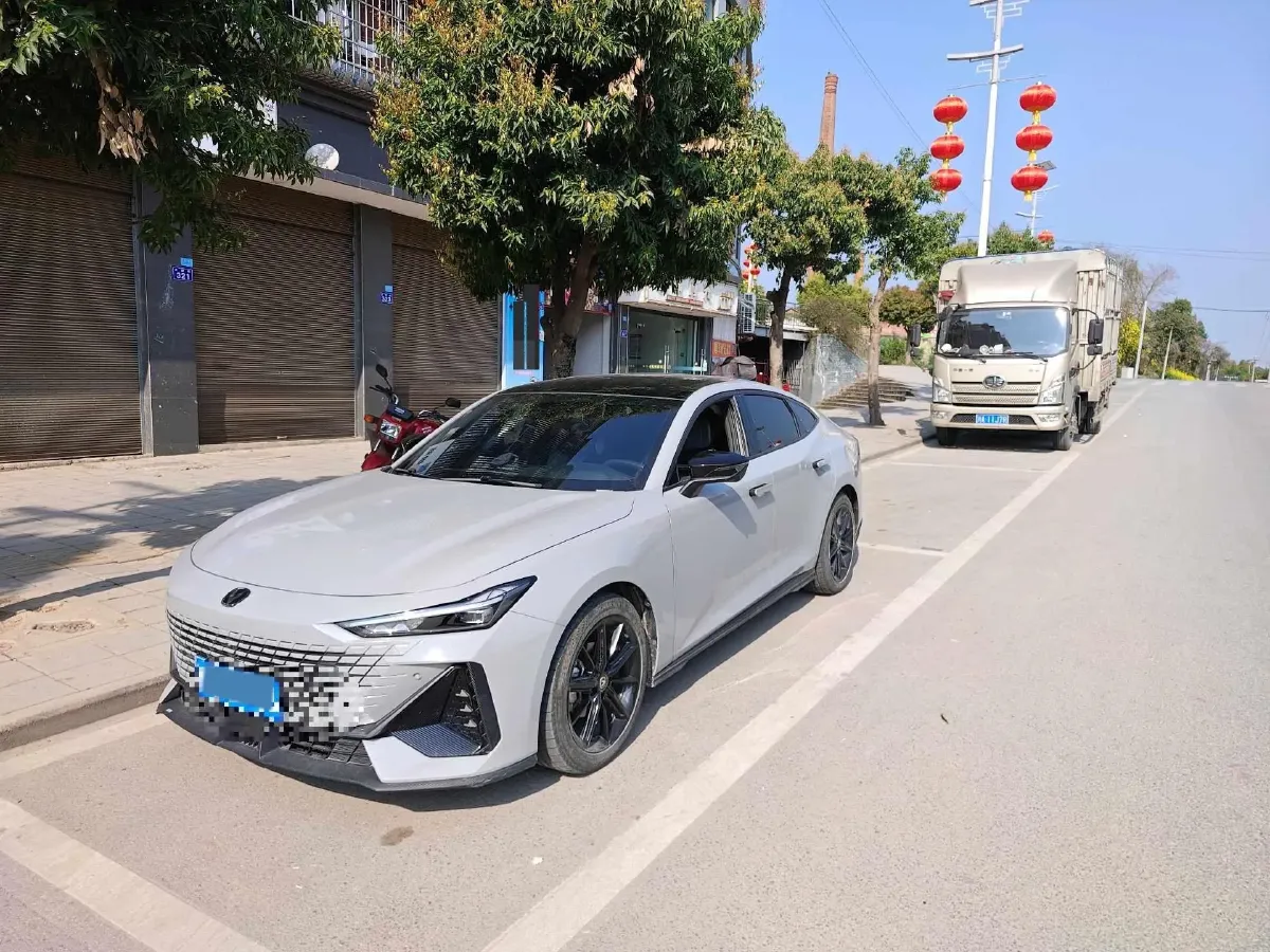 2022 ChangAn UNI-V 1.5T 188HP L4 7DCT,autocango,china used car exporter,china ev exporter,chinese used car exporter,chinese used ev exporter