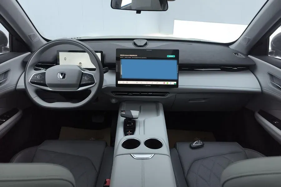 2024 ChangAn UNI-Z 1.5L 98HP L4 E-CVT PHEV 18.4KWH,autocango,china used car exporter,china ev exporter,chinese used car exporter,chinese used ev exporter