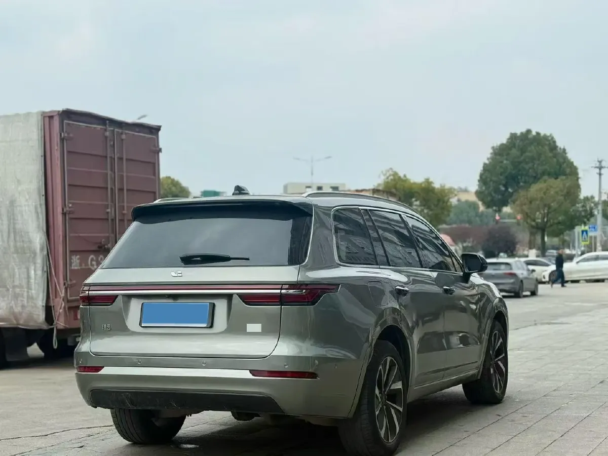 2021 Li ONE Range Extended 131HP REEV 40.5KWH,autocango,china used car exporter,china ev exporter,chinese used car exporter,chinese used ev exporter