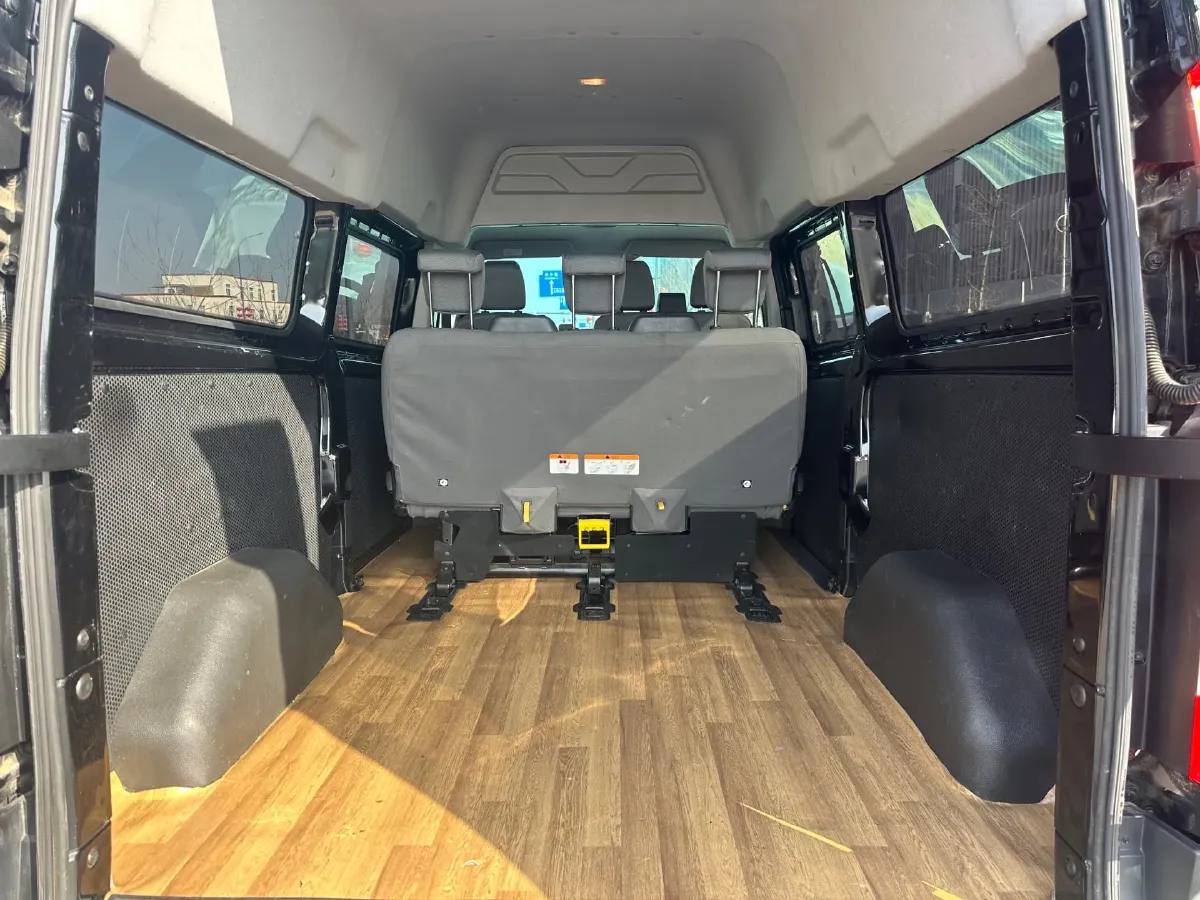 2020 Ford Transit 2.0T 121HP L4 5MT,autocango,china used car exporter,china ev exporter,chinese used car exporter,chinese used ev exporter