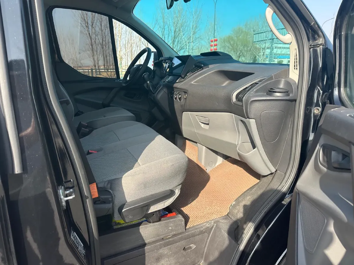 2020 Ford Transit 2.0T 121HP L4 5MT,autocango,china used car exporter,china ev exporter,chinese used car exporter,chinese used ev exporter