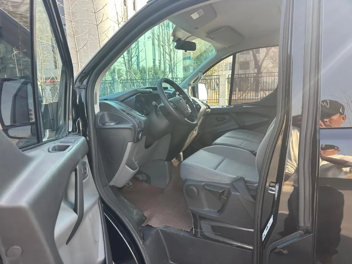 2020 Ford Transit 2.0T 121HP L4 5MT,autocango,china used car exporter,china ev exporter,chinese used car exporter,chinese used ev exporter