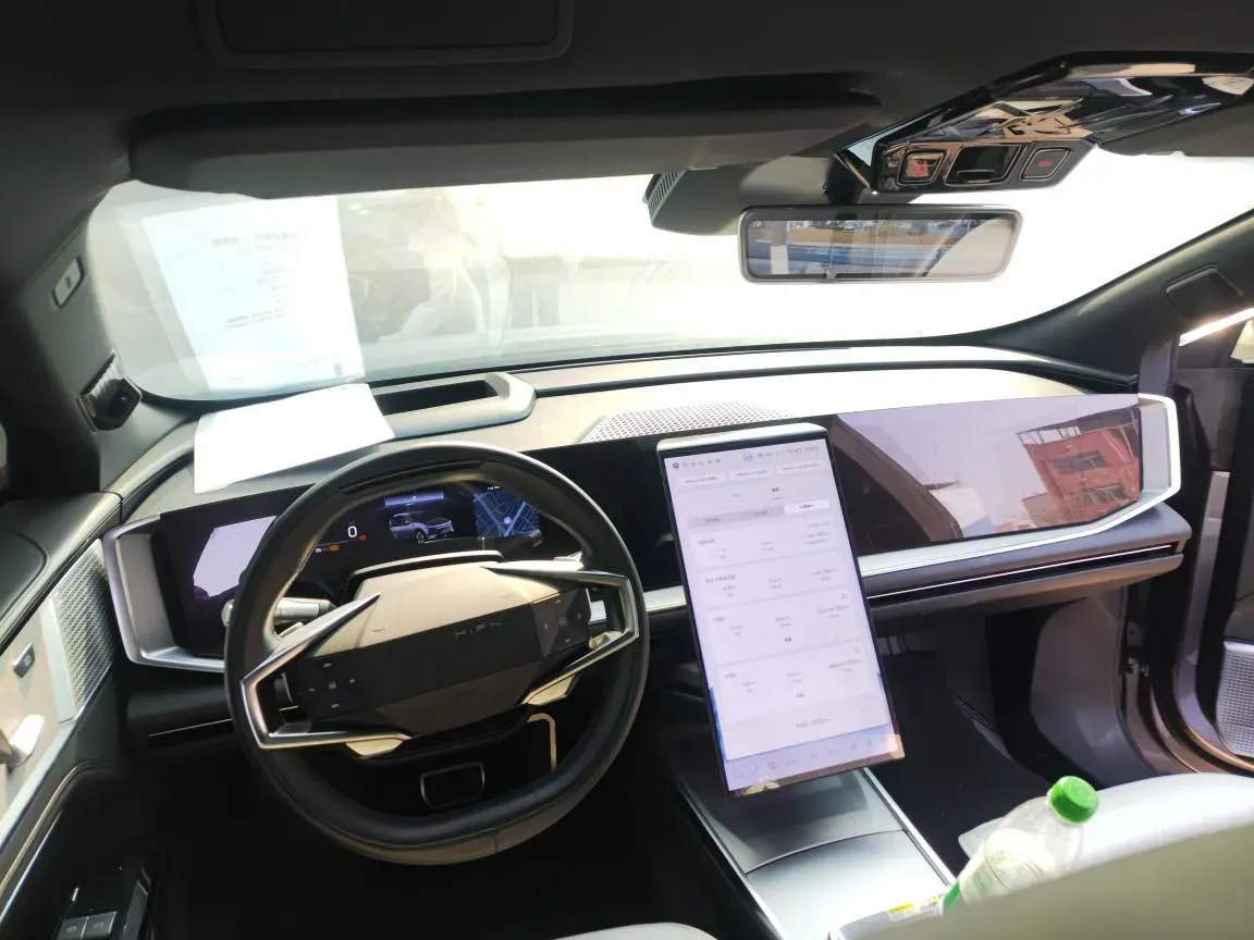 2023 HiPhi Y BEV 76.6KWH,autocango,china used car exporter,china ev exporter,chinese used car exporter,chinese used ev exporter