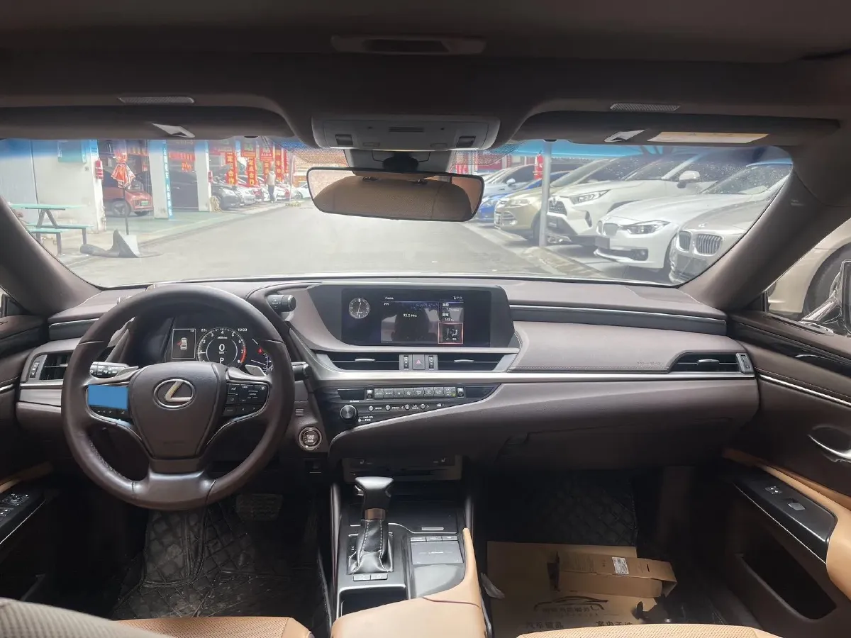 2018 Lexus ES 2.0L 167HP L4 6AT,autocango,china used car exporter,china ev exporter,chinese used car exporter,chinese used ev exporter