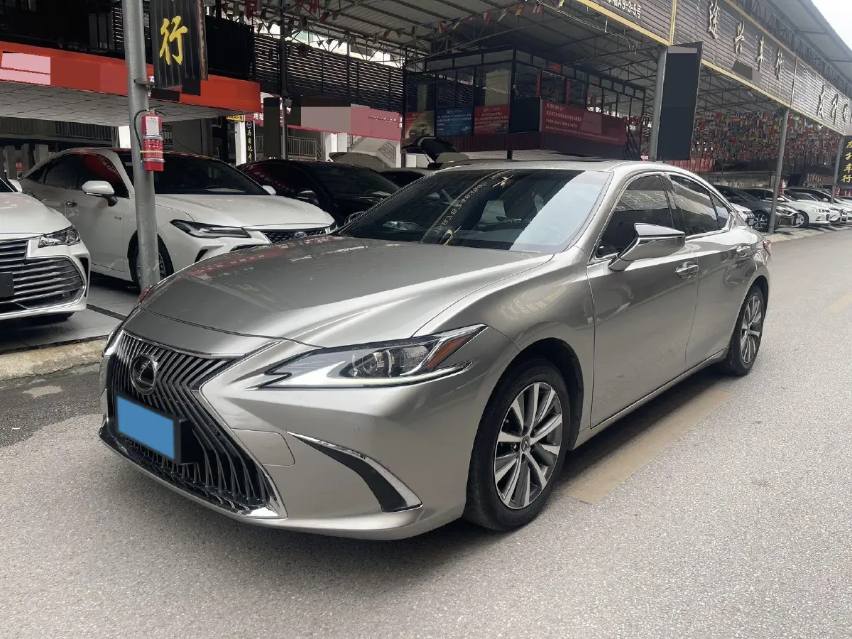 2018 Lexus ES 2.0L 167HP L4 6AT,autocango,china used car exporter,china ev exporter,chinese used car exporter,chinese used ev exporter
