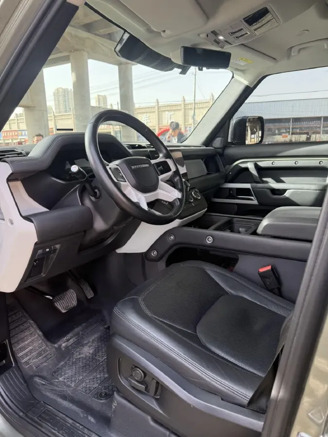 2023 Land Rover Defender 3.0T 400HP L6 8AT,autocango,china used car exporter,china ev exporter,chinese used car exporter,chinese used ev exporter