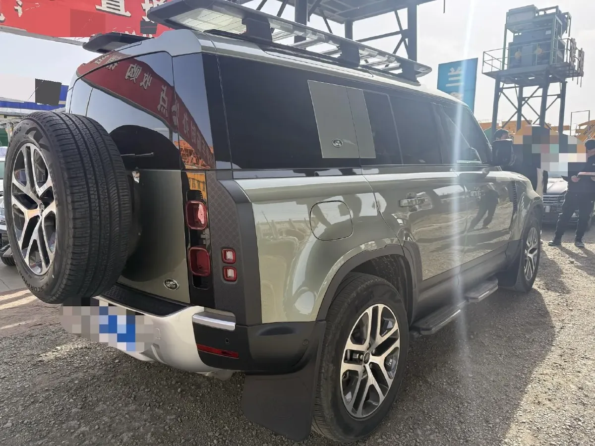 2023 Land Rover Defender 3.0T 400HP L6 8AT,autocango,china used car exporter,china ev exporter,chinese used car exporter,chinese used ev exporter