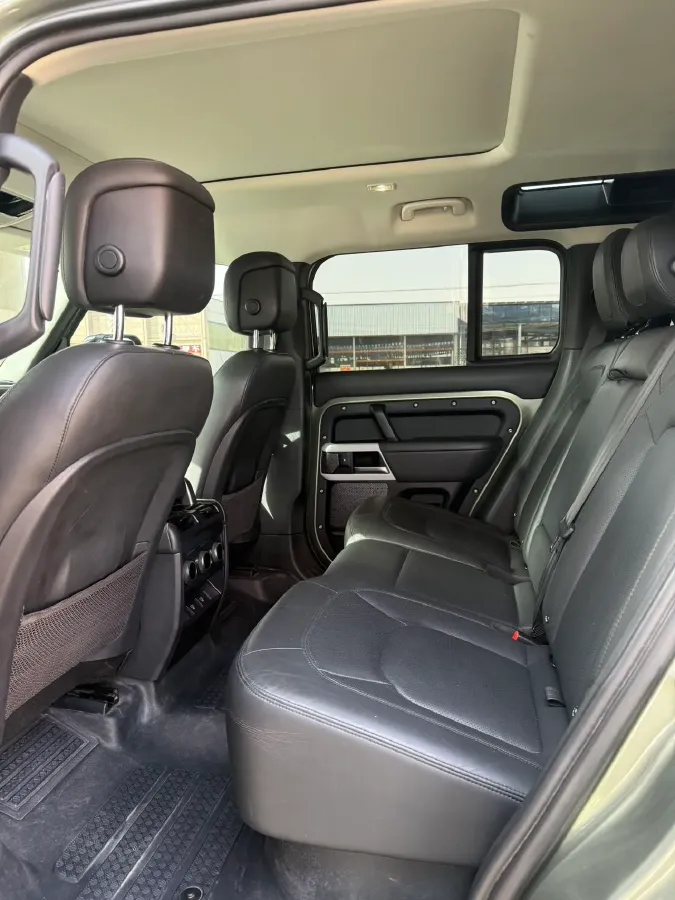 2023 Land Rover Defender 3.0T 400HP L6 8AT,autocango,china used car exporter,china ev exporter,chinese used car exporter,chinese used ev exporter