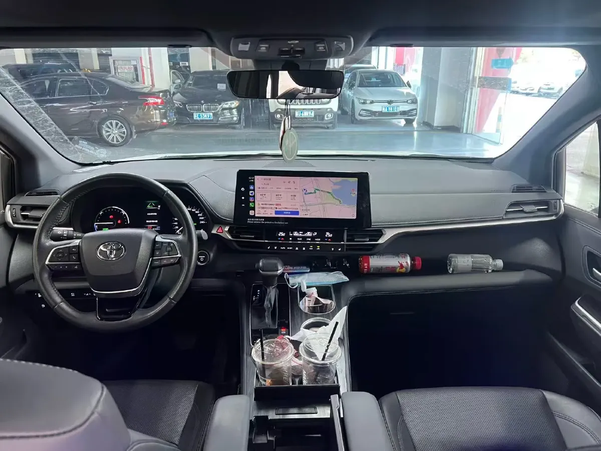 2024 Toyota Sienna 2.5L 189HP L4 E-CVT Hybrid,autocango,china used car exporter,china ev exporter,chinese used car exporter,chinese used ev exporter