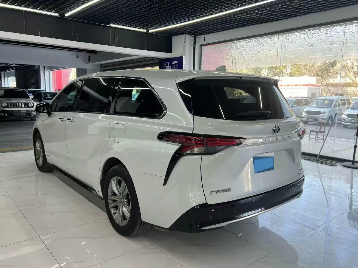 2024 Toyota Sienna 2.5L 189HP L4 E-CVT Hybrid,autocango,china used car exporter,china ev exporter,chinese used car exporter,chinese used ev exporter