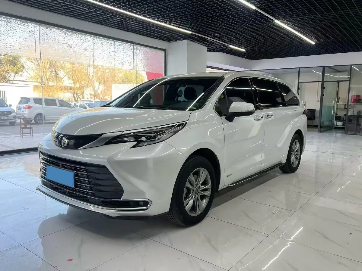 2024 Toyota Sienna 2.5L 189HP L4 E-CVT Hybrid,autocango,china used car exporter,china ev exporter,chinese used car exporter,chinese used ev exporter