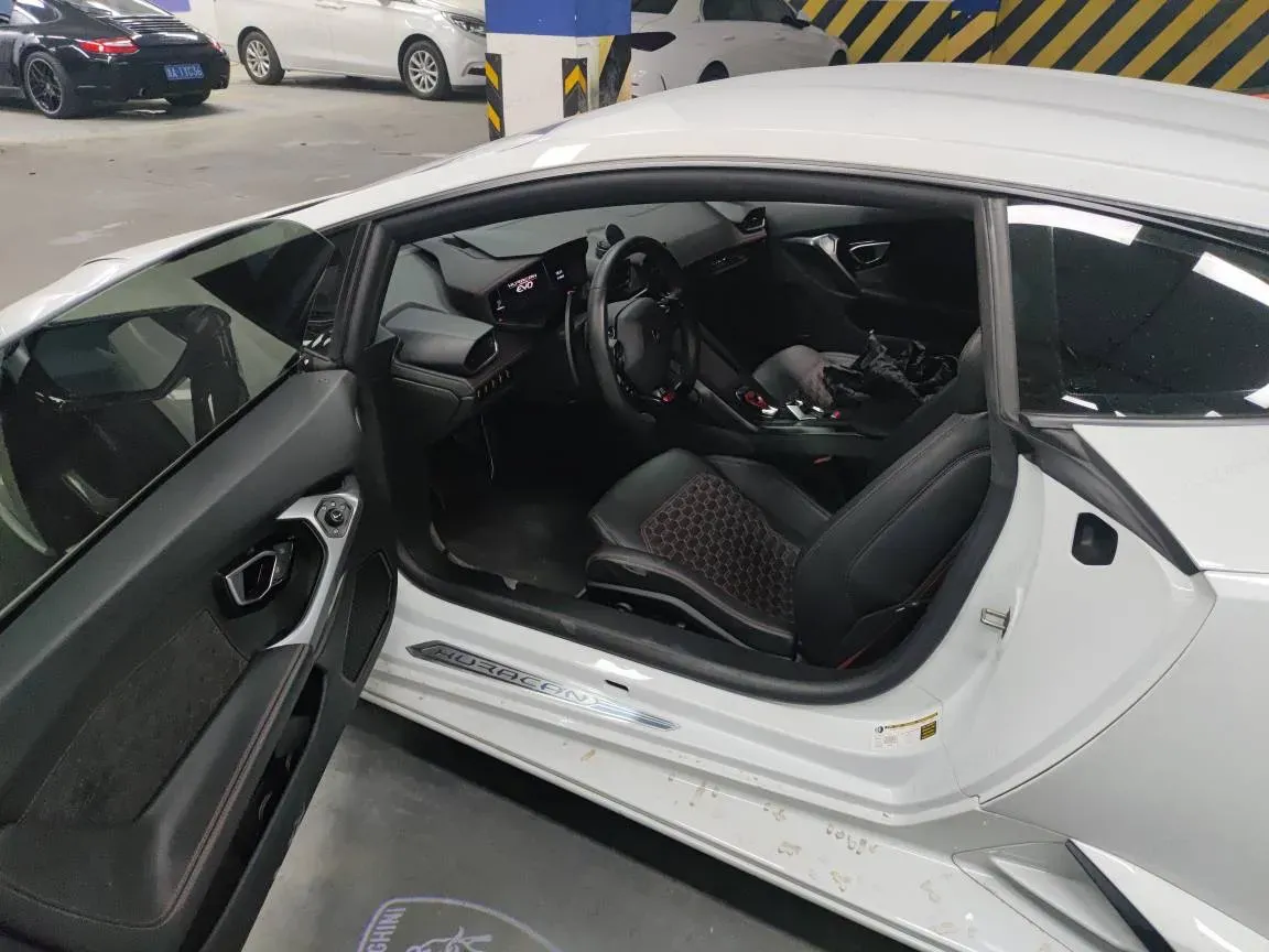 2020 Lamborghini Huracán 5.2L 611HP V10 7DCT,autocango,china used car exporter,china ev exporter,chinese used car exporter,chinese used ev exporter
