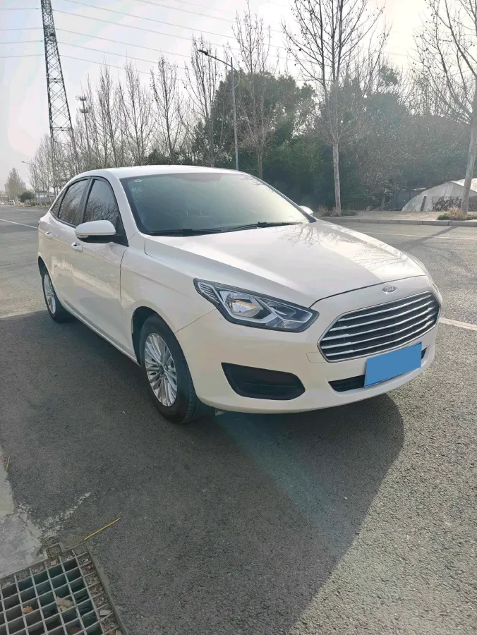 2017 Ford Escort 1.5L 113HP L4 6AT,autocango,china used car exporter,china ev exporter,chinese used car exporter,chinese used ev exporter