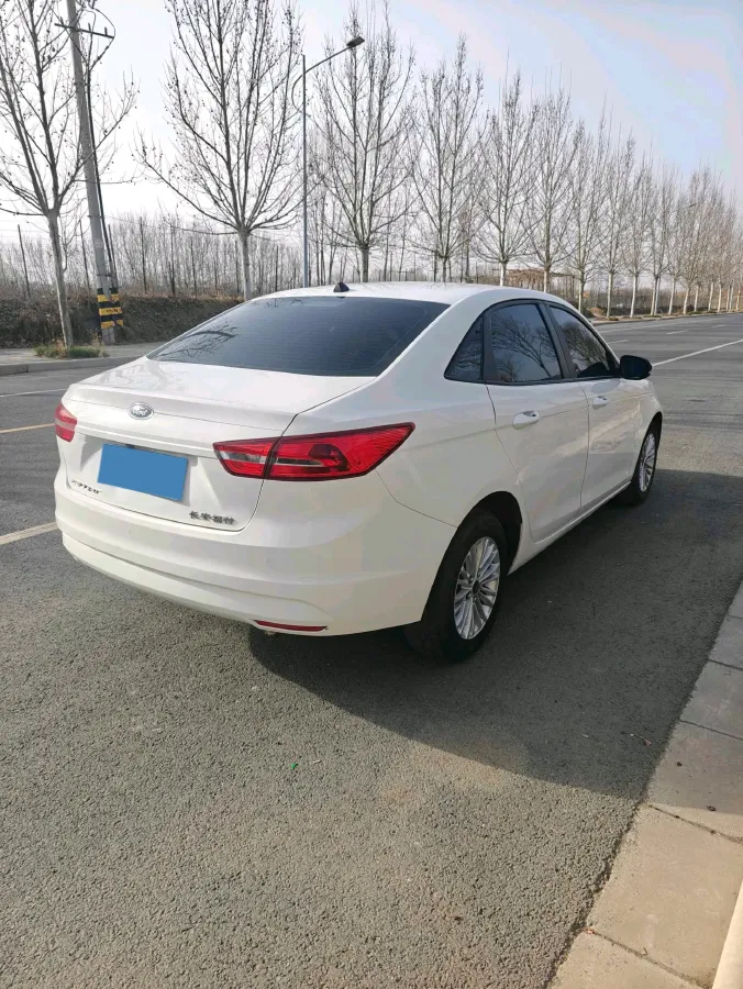 2017 Ford Escort 1.5L 113HP L4 6AT,autocango,china used car exporter,china ev exporter,chinese used car exporter,chinese used ev exporter