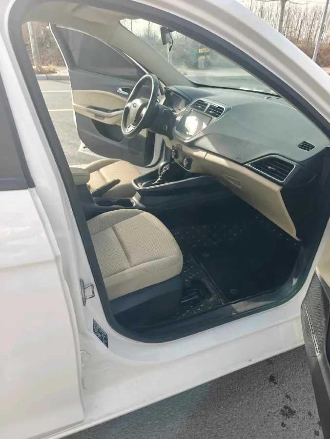 2017 Ford Escort 1.5L 113HP L4 6AT,autocango,china used car exporter,china ev exporter,chinese used car exporter,chinese used ev exporter