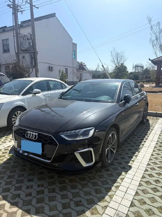 2020 Audi A4L 2.0T 190HP L4 7DCT,autocango,china used car exporter,china ev exporter,chinese used car exporter,chinese used ev exporter
