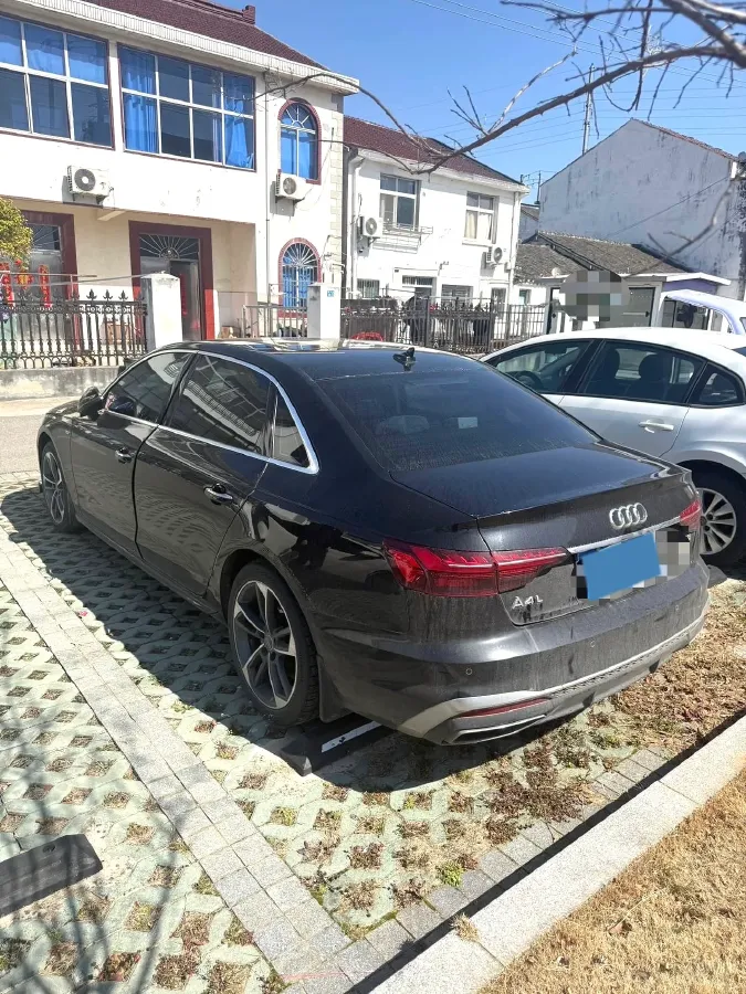 2020 Audi A4L 2.0T 190HP L4 7DCT,autocango,china used car exporter,china ev exporter,chinese used car exporter,chinese used ev exporter