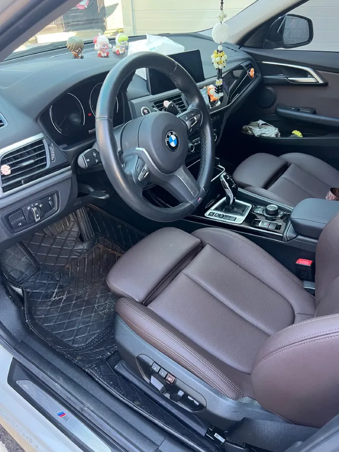 2020 BMW 1 Series 2.0T 192HP L4 7DCT,autocango,china used car exporter,china ev exporter,chinese used car exporter,chinese used ev exporter