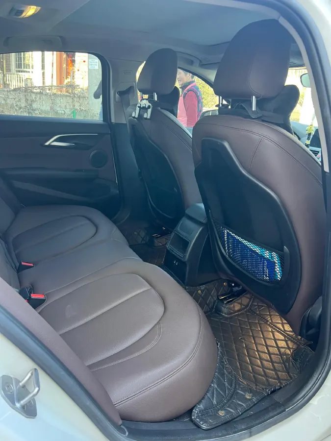 2020 BMW 1 Series 2.0T 192HP L4 7DCT,autocango,china used car exporter,china ev exporter,chinese used car exporter,chinese used ev exporter