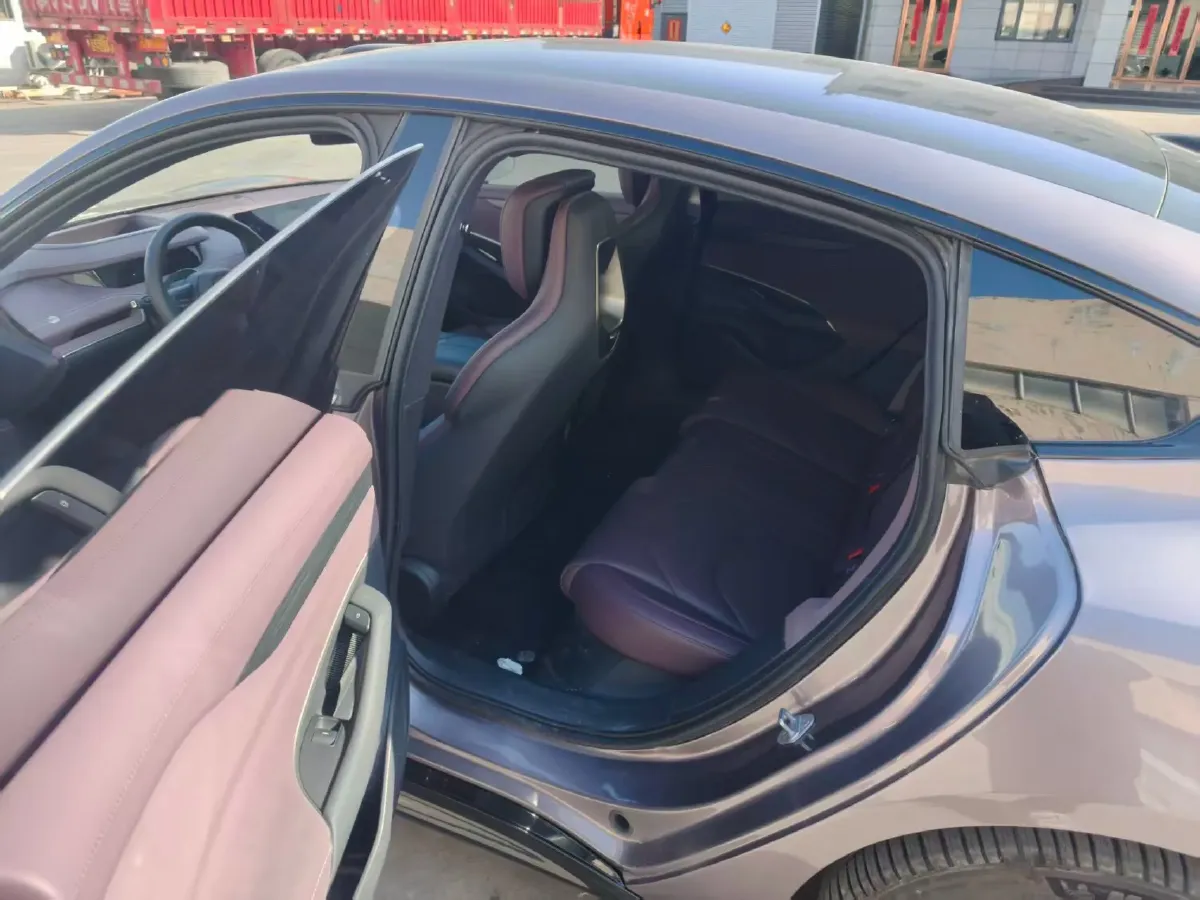 2024 MI SU7 BEV 101KWH,autocango,china used car exporter,china ev exporter,chinese used car exporter,chinese used ev exporter