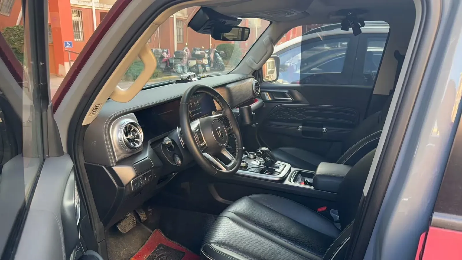 2023 Tank 300 2.0T 227HP L4 8AT,autocango,china used car exporter,china ev exporter,chinese used car exporter,chinese used ev exporter