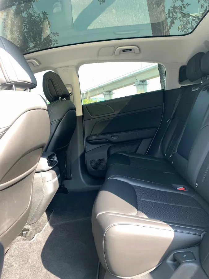 2023 Xpeng G6 BEV 66KWH,autocango,china used car exporter,china ev exporter,chinese used car exporter,chinese used ev exporter