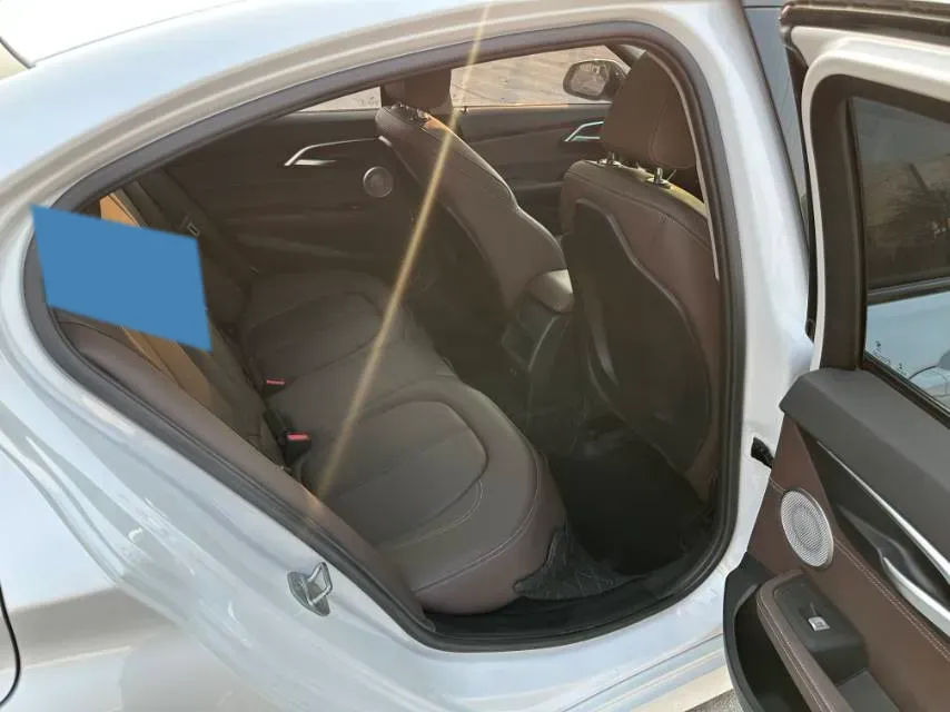 2022 BMW 1 Series 1.5T 140HP L3 7DCT,autocango,china used car exporter,china ev exporter,chinese used car exporter,chinese used ev exporter