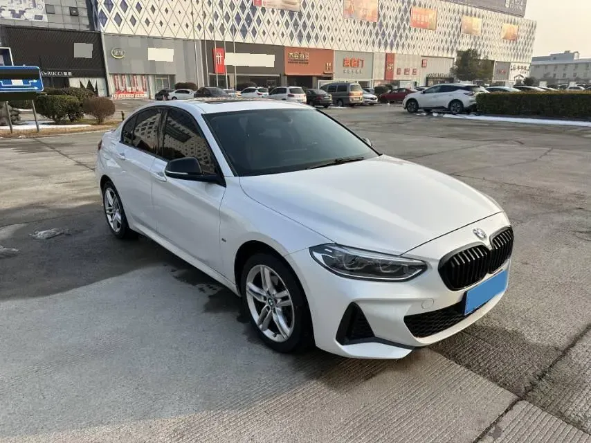 2022 BMW 1 Series 1.5T 140HP L3 7DCT,autocango,china used car exporter,china ev exporter,chinese used car exporter,chinese used ev exporter