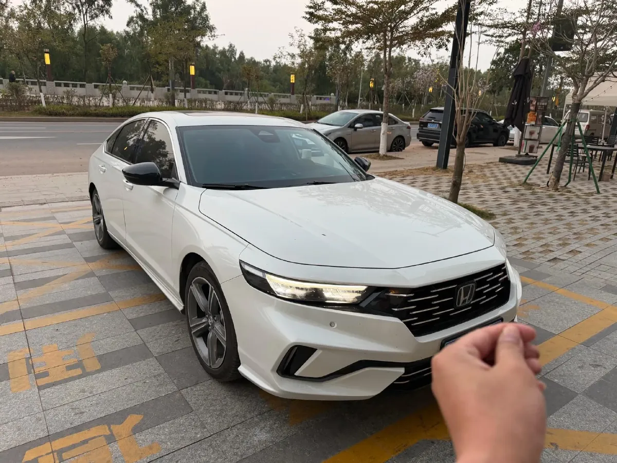 2025 Honda Accord 1.5T 192HP L4 CVT,autocango,china used car exporter,china ev exporter,chinese used car exporter,chinese used ev exporter