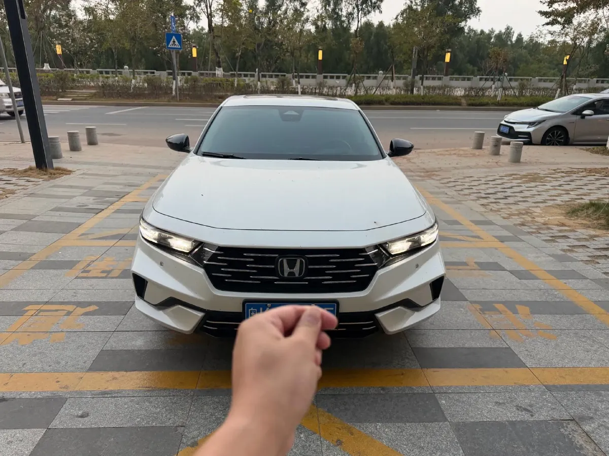 2025 Honda Accord 1.5T 192HP L4 CVT,autocango,china used car exporter,china ev exporter,chinese used car exporter,chinese used ev exporter