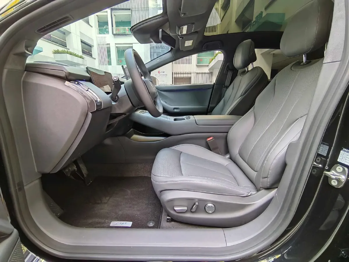 2024 Xpeng P7+ BEV 60.7KWH,autocango,china used car exporter,china ev exporter,chinese used car exporter,chinese used ev exporter