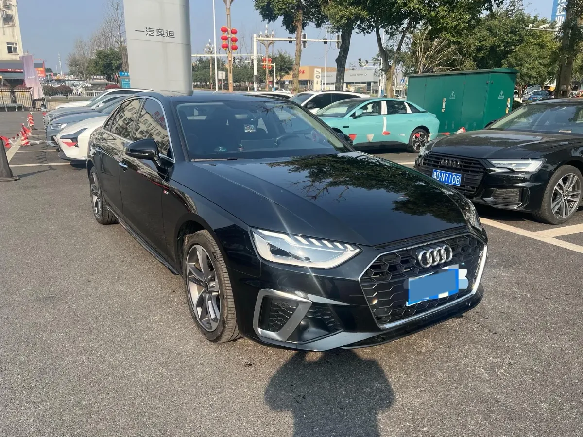 2024 Audi A4L 2.0T 190HP L4 7DCT,autocango,china used car exporter,china ev exporter,chinese used car exporter,chinese used ev exporter